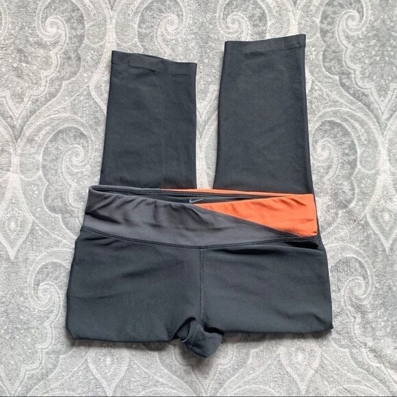 Nike Leggings   - Picture 3 of 3